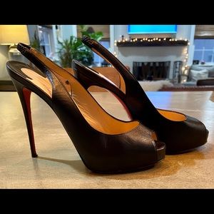 Christian Louboutin Peep Toe Pump Sz 36
